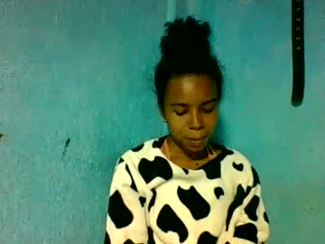 Orella16 Chaturbate stream image from July 17, 2025