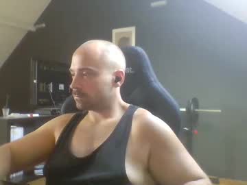 Lawrence90 Chaturbate stream image from July 17, 2025