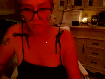 Javlovesu Chaturbate stream image from July 17, 2025