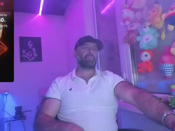 Magabear Chaturbate stream image from July 17, 2025