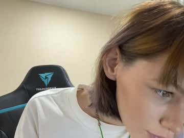 Rosyrebel Chaturbate stream image from July 17, 2025