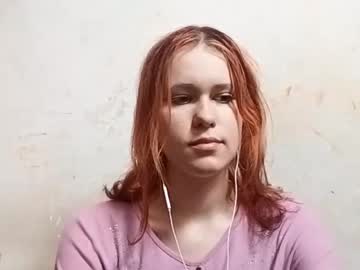 Aislyboozer Chaturbate stream image from July 17, 2025