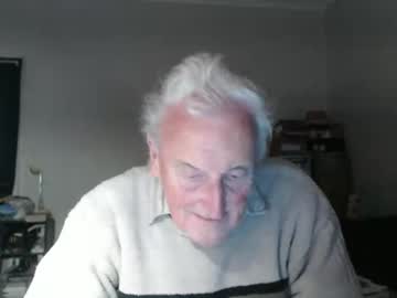 Kencollingwoid Chaturbate stream image from July 17, 2025