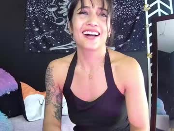 Evangelinecors Chaturbate stream image from July 17, 2025