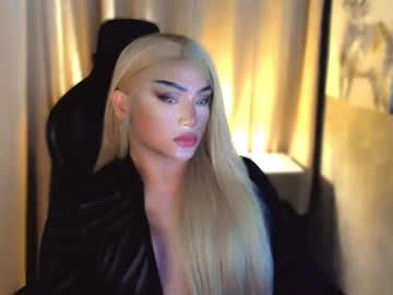 Queenarthalia Chaturbate stream image from July 17, 2025