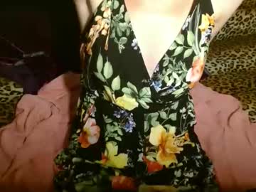 Queenoftenderness Chaturbate stream image from July 17, 2025