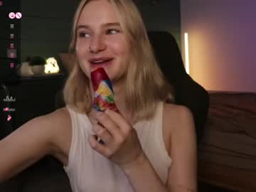 Irenerai Chaturbate stream image from July 17, 2025