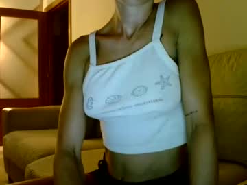 Carolina_92 Chaturbate stream image from July 17, 2025
