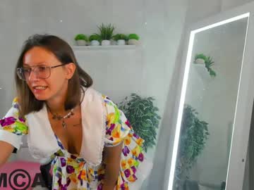 Denise_Halle stream image from July 18, 2025
