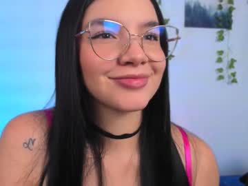 Ema_Roberts Chaturbate stream image from July 18, 2025