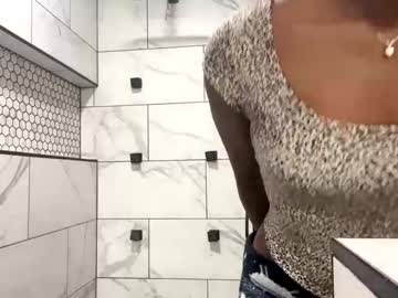 Lilyblloom Chaturbate stream image from July 18, 2025