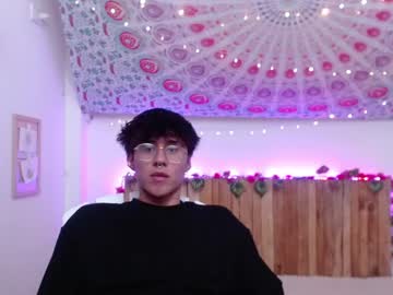Milo_Bennett Chaturbate stream image from July 18, 2025