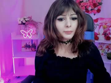 Crystallbloom Chaturbate stream image from July 18, 2025