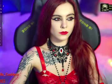 Nelle_ Chaturbate stream image from July 18, 2025