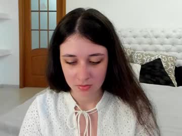 Ginablum Chaturbate stream image from July 18, 2025