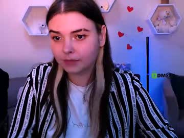Kira_Melt Chaturbate stream image from July 18, 2025