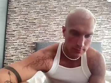 Orlandohuge Chaturbate stream image from July 18, 2025
