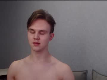 Angelraaay Chaturbate stream image from July 18, 2025