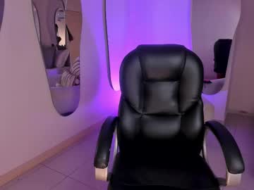 Eloisaolivero Chaturbate stream image from July 18, 2025