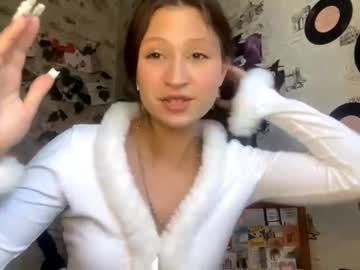 Daisybudlong Chaturbate stream image from July 18, 2025
