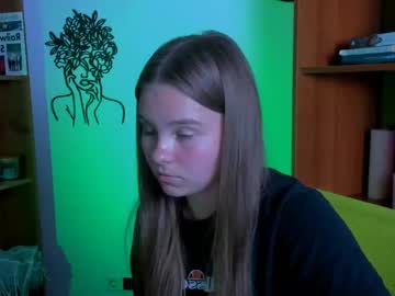 Emma_Foxys Chaturbate stream image from July 18, 2025