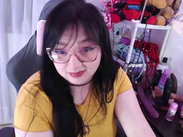 Lilomoon69 Chaturbate stream image from July 18, 2025