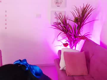 Violetblakke Chaturbate stream image from July 18, 2025