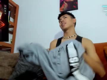 Logantwink18 Chaturbate stream image from July 18, 2025