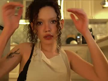 Aresha_Viree Chaturbate stream image from July 18, 2025