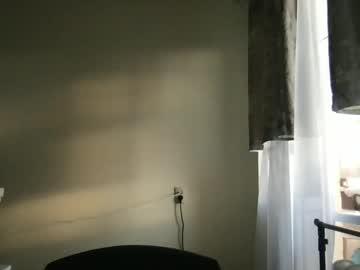 Thecrystal Chaturbate stream image from July 18, 2025