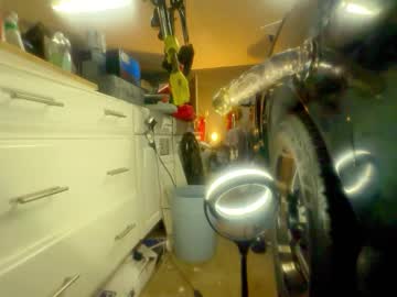 Chavezechavez4207 Chaturbate stream image from July 18, 2025