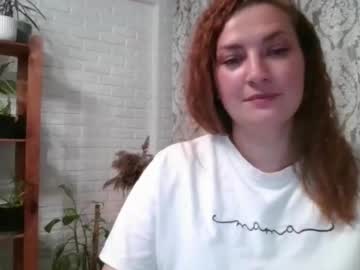 Cloudyluna Chaturbate stream image from July 18, 2025