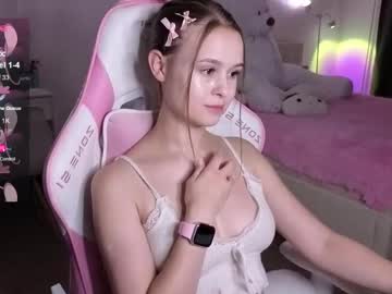 Mollymurrrr Chaturbate stream image from July 18, 2025