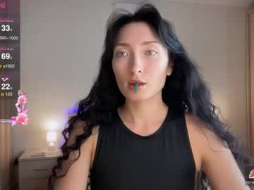 Ninatate Chaturbate stream image from July 18, 2025