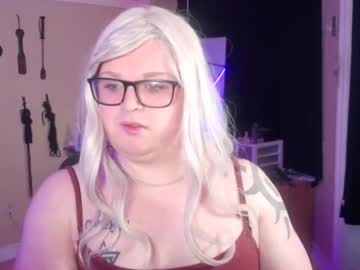Elenakryshenko Chaturbate stream image from July 18, 2025