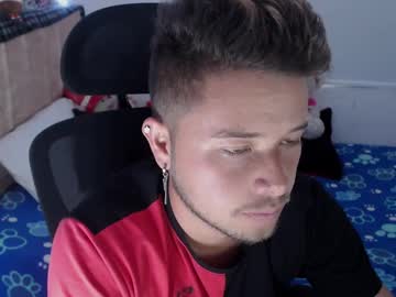 Johanleonsweetboy Chaturbate stream image from July 18, 2025