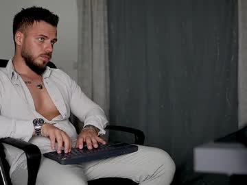 Juliusmasters Chaturbate stream image from July 18, 2025