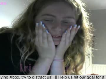Irishxouple Chaturbate stream image from July 18, 2025