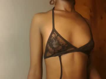 Cettykat Chaturbate stream image from July 18, 2025