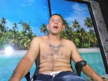 Zaynraven Chaturbate stream image from July 18, 2025