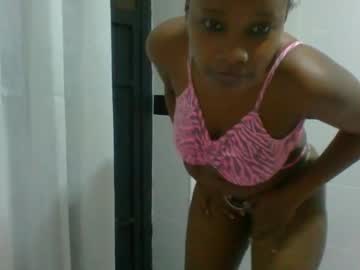 Brownbarbie636087 Chaturbate stream image from July 18, 2025