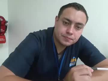 Dereck12836 Chaturbate stream image from July 18, 2025
