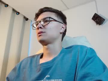 Taurus4k Chaturbate stream image from July 18, 2025