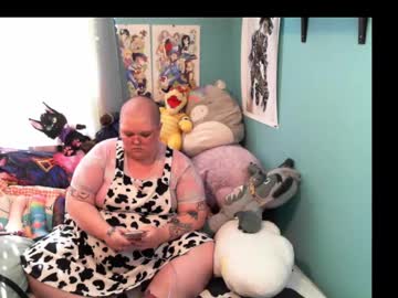 Custommuffin Chaturbate stream image from July 19, 2025