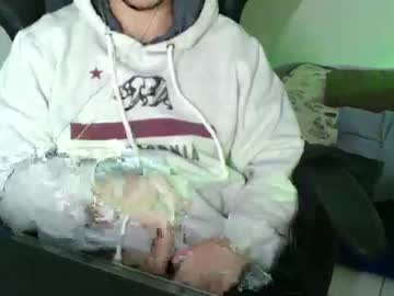 Oppoiccir Chaturbate stream image from July 19, 2025
