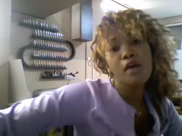 Celiah999 Chaturbate stream image from July 19, 2025
