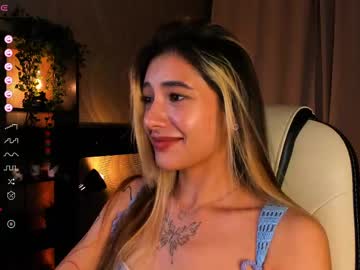 Darlabelle Chaturbate stream image from July 19, 2025