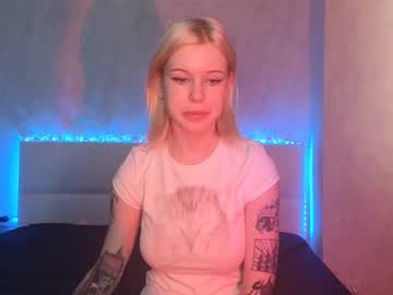 Lisadenvinn Chaturbate stream image from July 19, 2025
