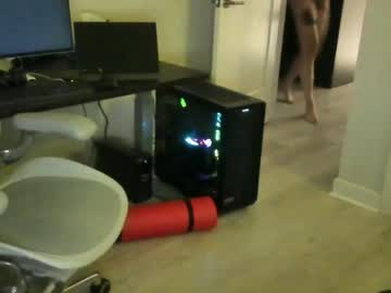 Flywithme42 Chaturbate stream image from July 19, 2025