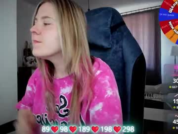 Oliviamunk Chaturbate stream image from July 19, 2025